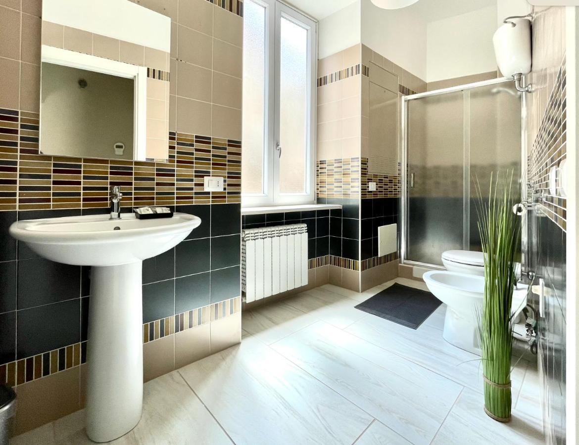Grey Apartment Caiazzo Exterior foto