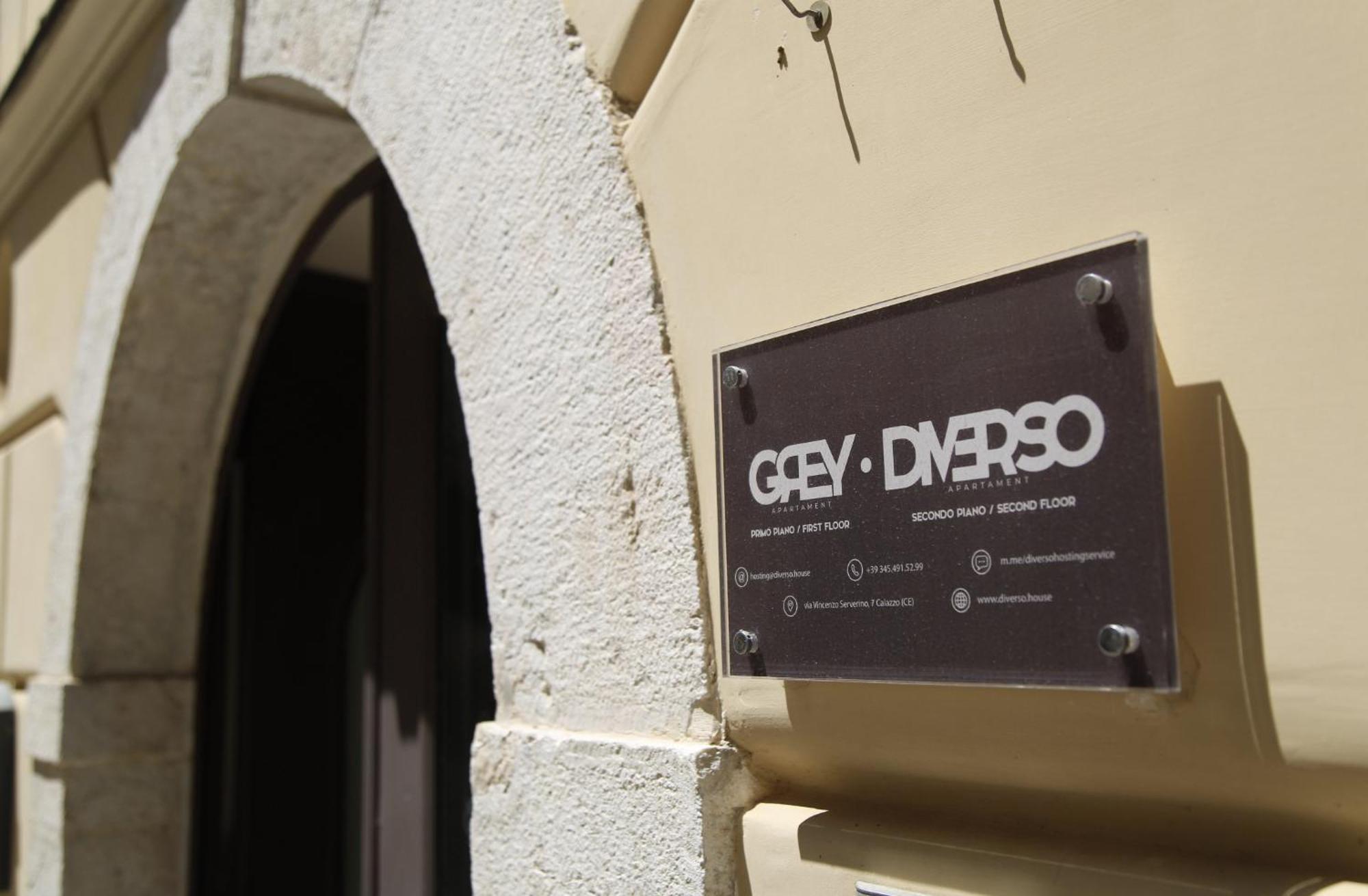 Grey Apartment Caiazzo Exterior foto